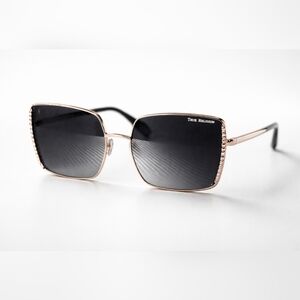 🆕️True Religion Rose Gold Square Sunglasses Rhinestone Trim Cat 3 Gradient Lens